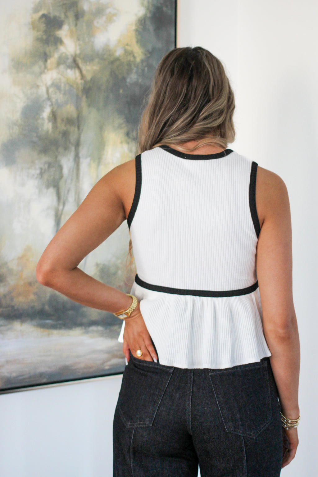 Linework Button Top