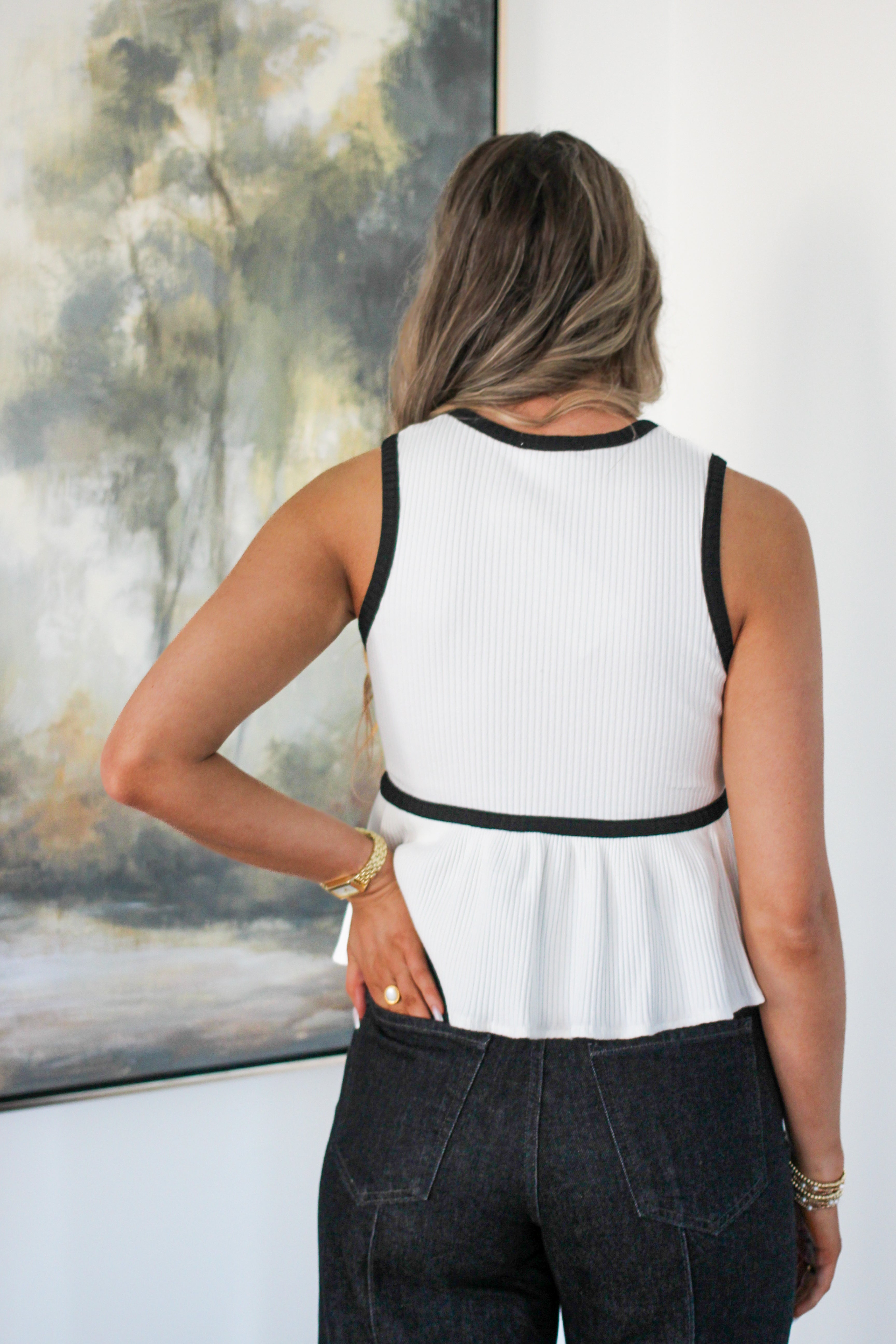 Linework Button Top