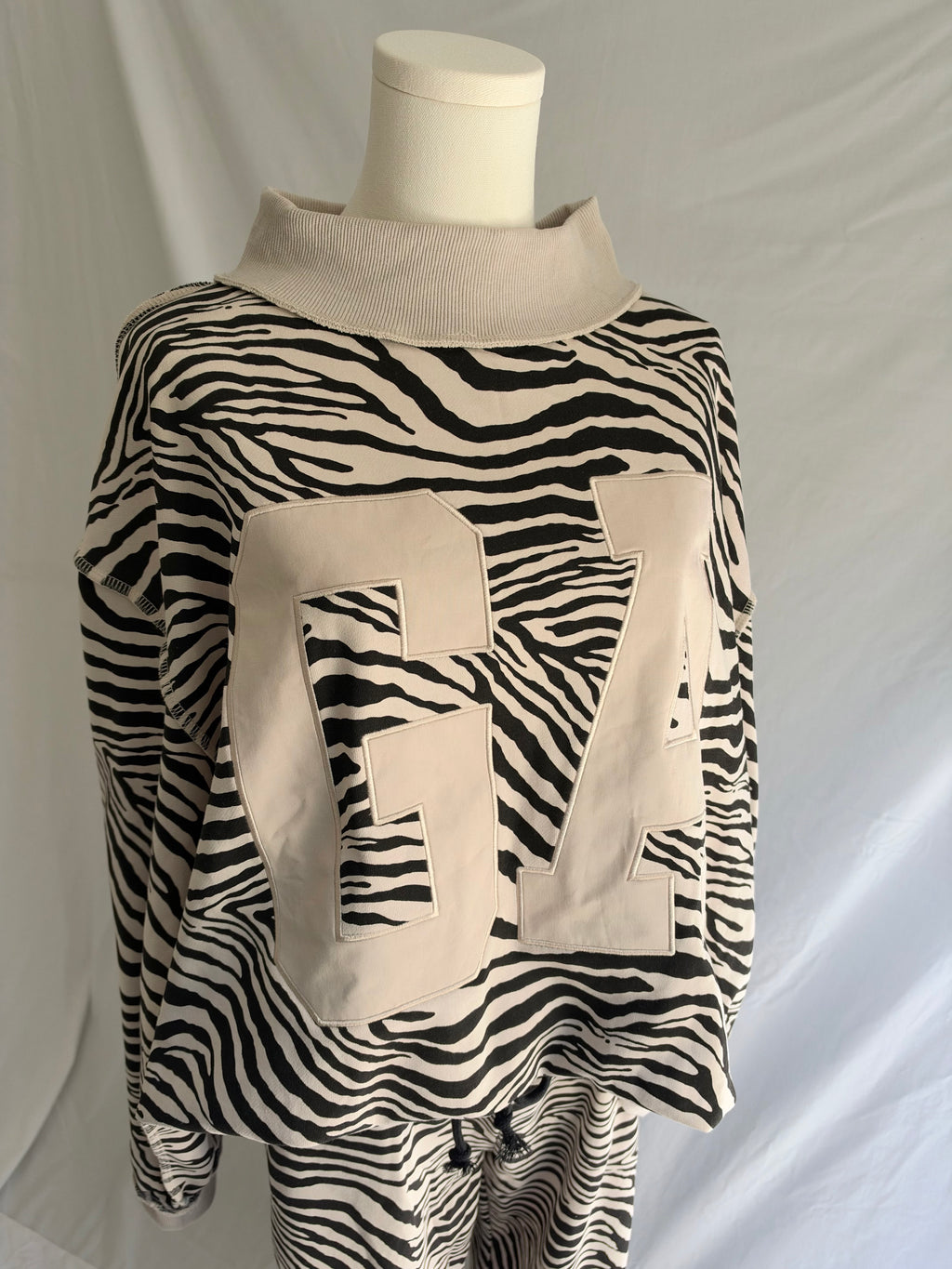 Zebra Mockneck